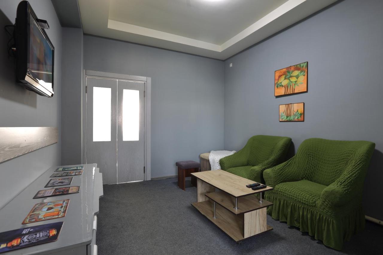 Hotel Evita Tasjkent Buitenkant foto