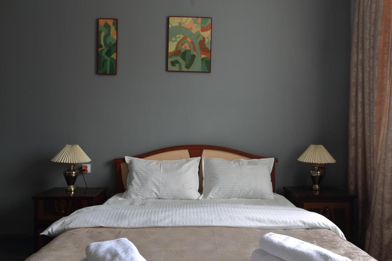 Hotel Evita Tasjkent Buitenkant foto
