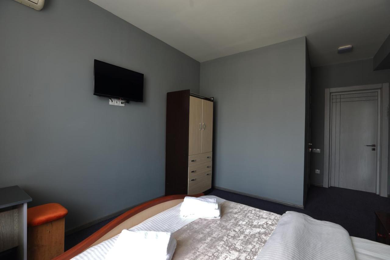 Hotel Evita Tasjkent Buitenkant foto